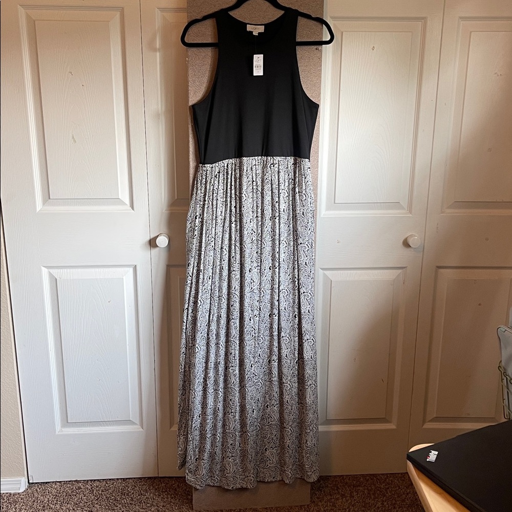 Loft Outlet NWT‎ Medium Black White Maxi